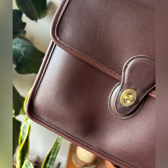 Beautiful Vintage Coach 1997 Mahogany Willis 9927 - Picture 14 of 16